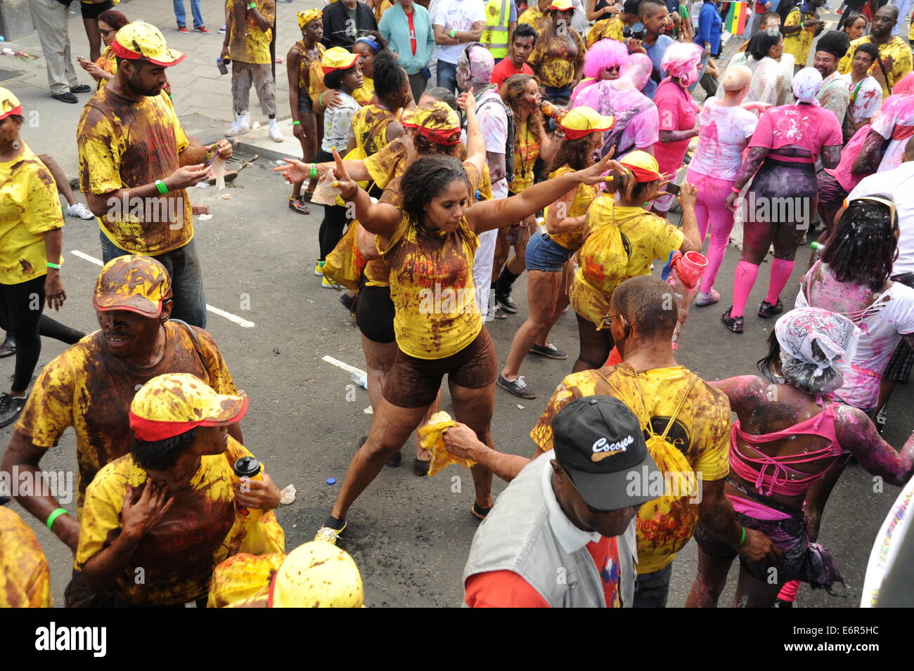 Caribbean people dancing hi-res stock photography and images - Alamy