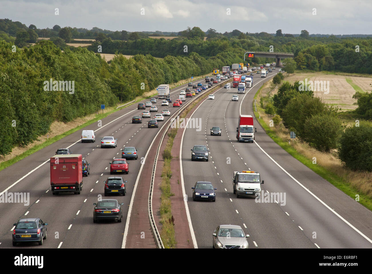 Road traffic accident on m40 hi-res stock photography and images - Alamy