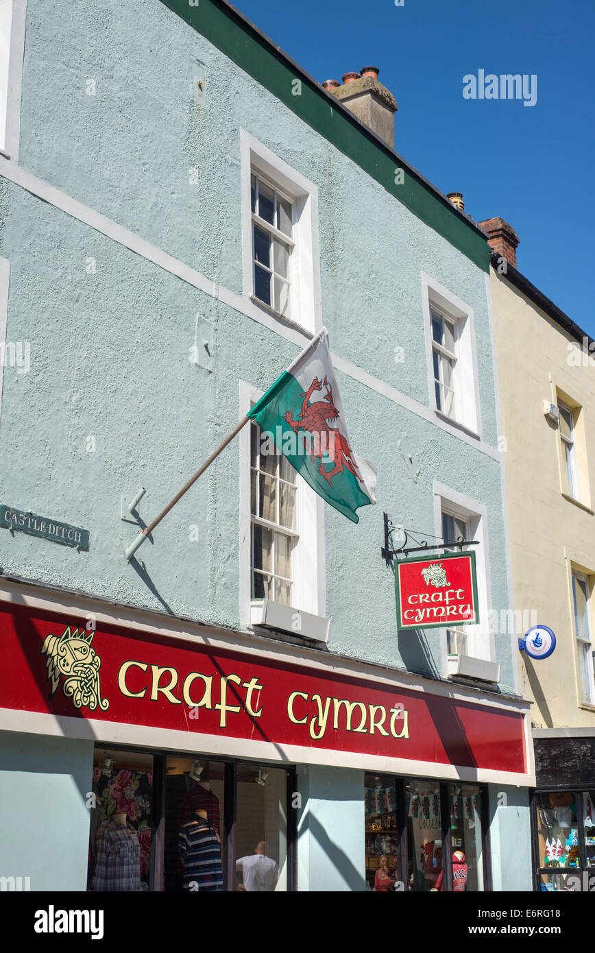 Exterior of a souvenir shop in Caernarfon, Wales Stock Photo Alamy