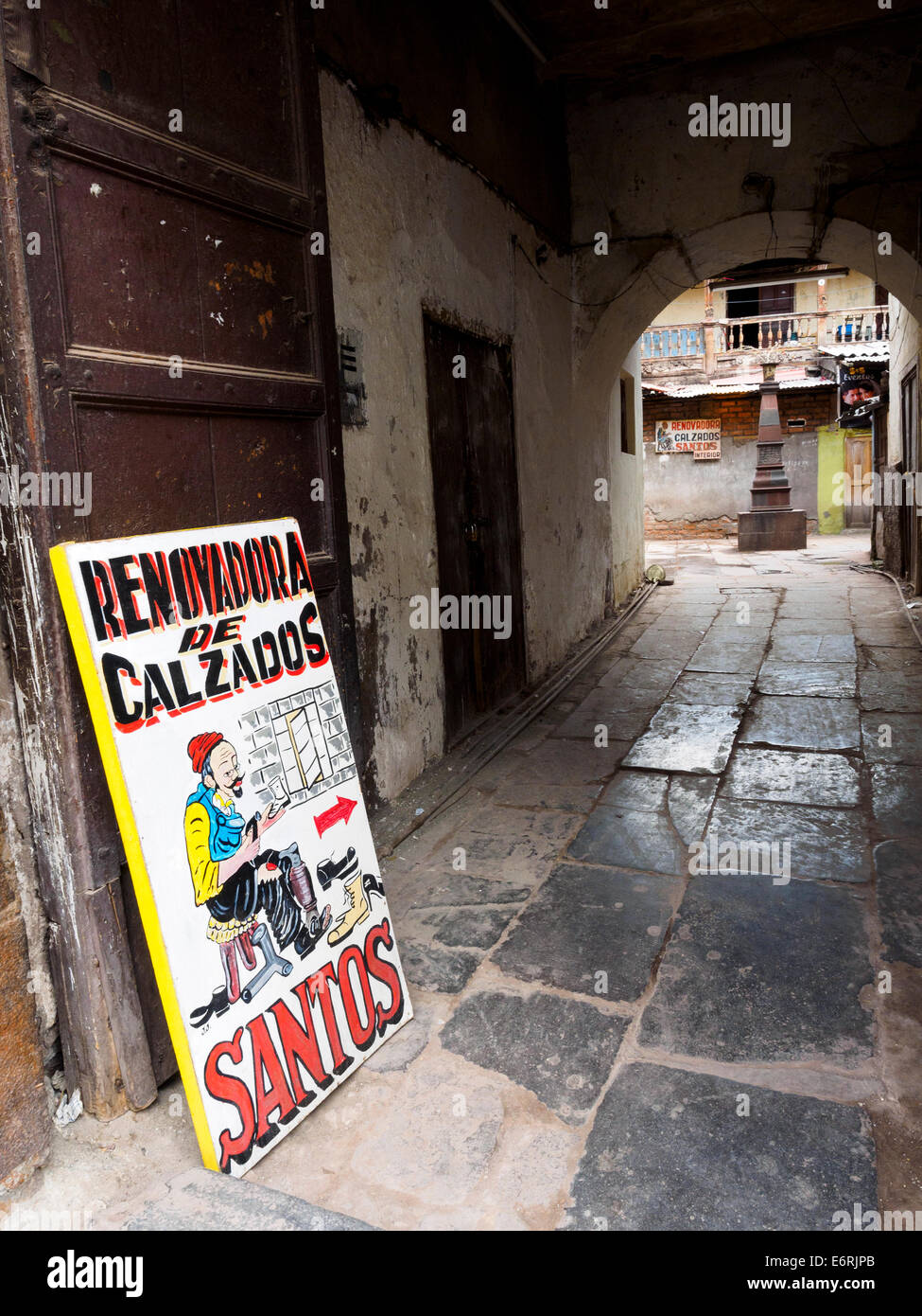 Shoemaker sign - Cusco, Peru Stock Photo - Alamy