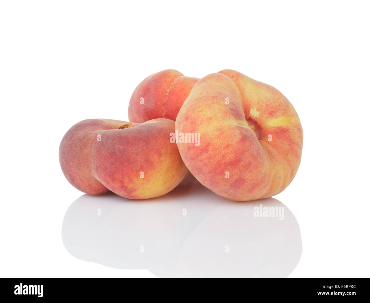 Персик форма женского органа. Персики плоские. Приплюснутый персик. Плоский фрукт похожий на персик. Персик плоской формы.