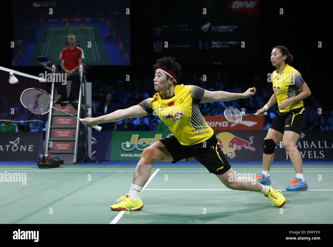Copenhagen. 30th Aug, 2014. Wang Xiaoli and Yu Yang(L) of China return