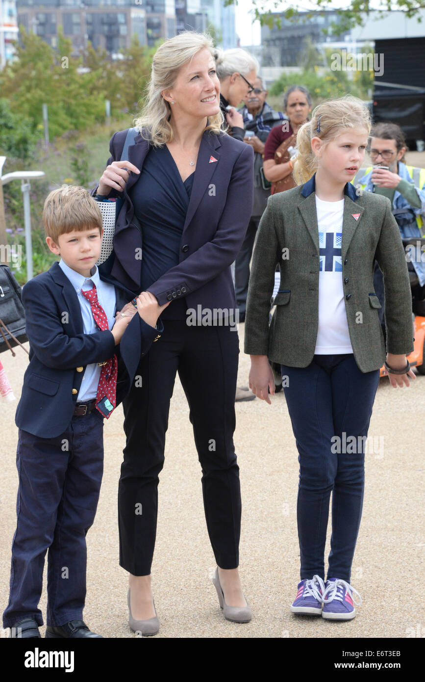 london-england-30th-august-2014-hrh-prince-edward-and-his-family-taking-E6T3EB.jpg