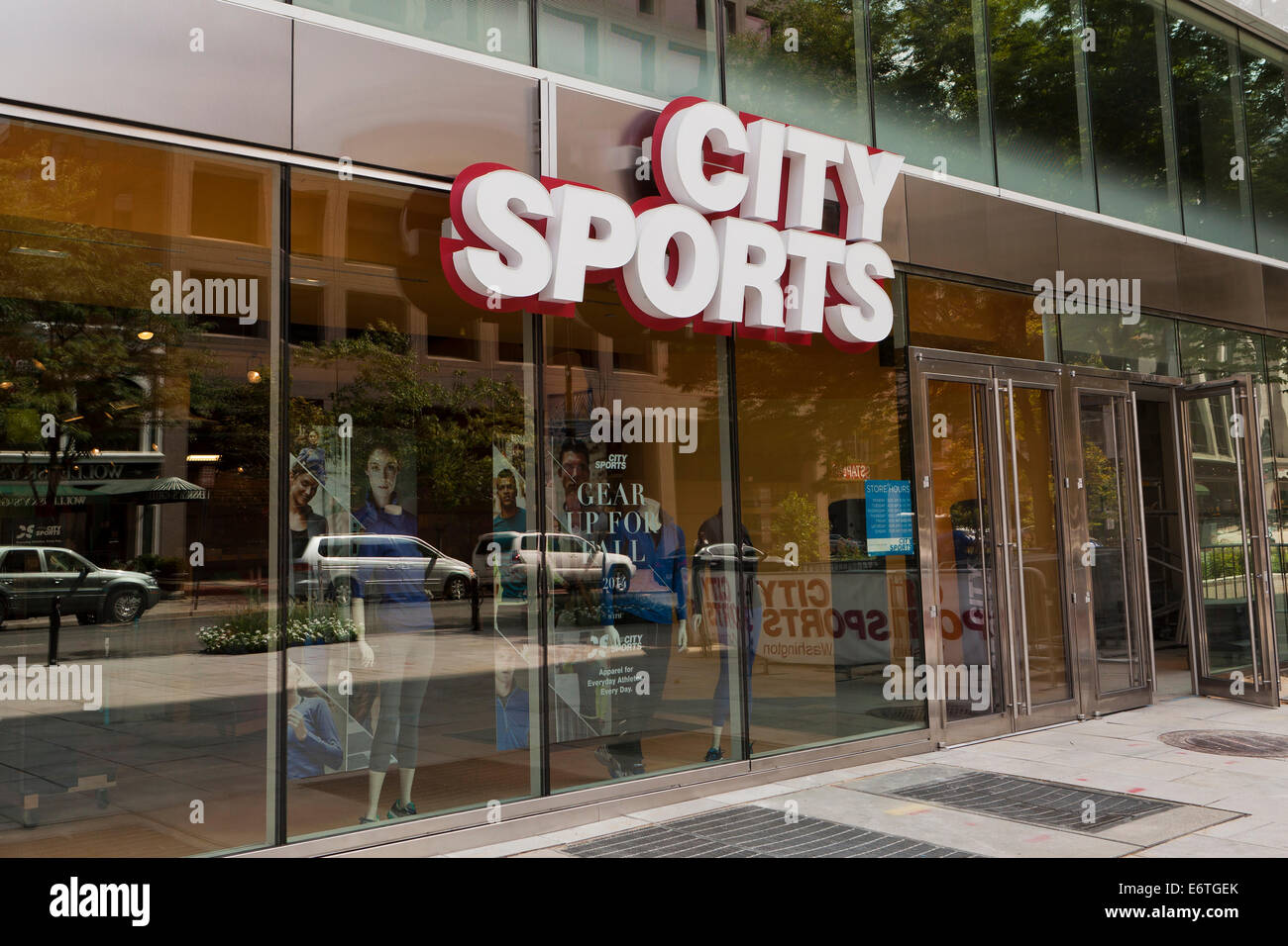 City Sports storefront - Washington, DC USA Stock Photo - Alamy