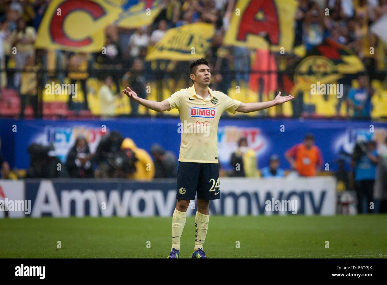 Mexico City, Mexico. 30th Aug, 2014. Oribe Peralta of America reacts after the match of the MX League Opening Tournament 2014, against UNAM's Pumas, held at Azteca Stadium, in Mexico City, capital of Mexico, on Aug. 30, 2014. Credit:  Pedro Mera/Xinhua/Alamy Live News Stock Photo