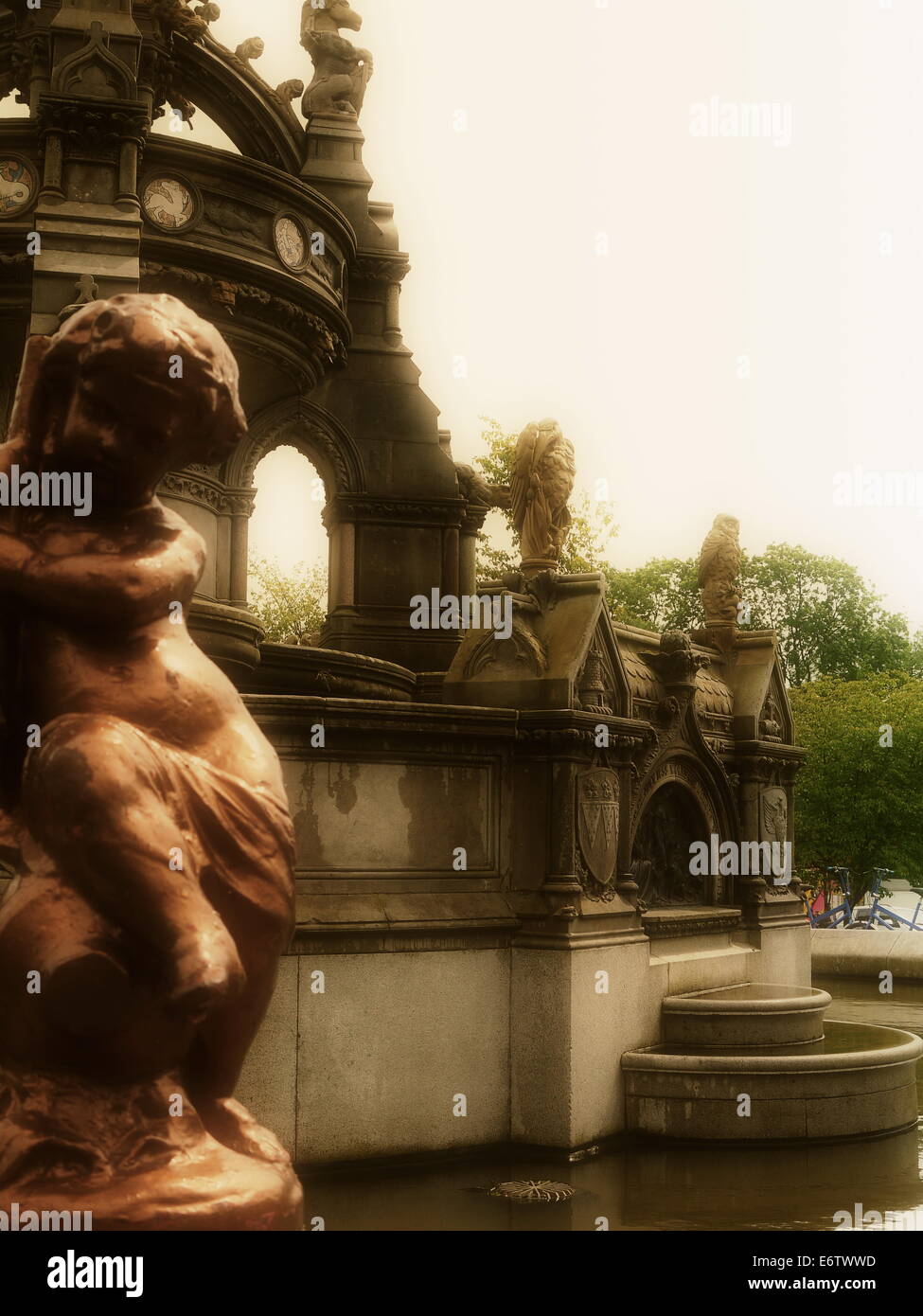 The Stewart Memorial Fountain in Kelvingrove Park Stock Photo Alamy