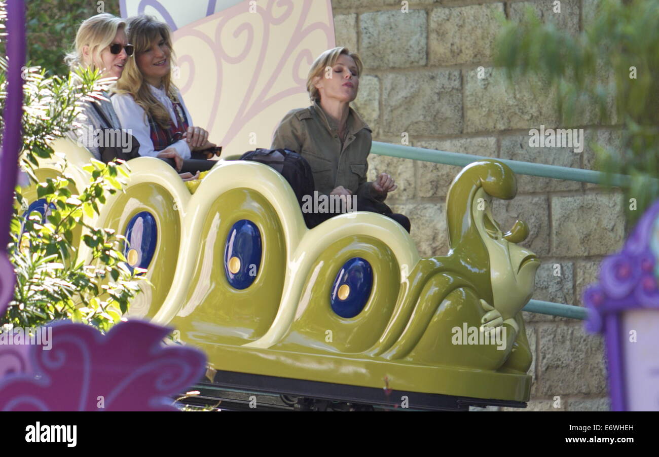 Julie Bowen spends the day at Disneyland with her family and friends