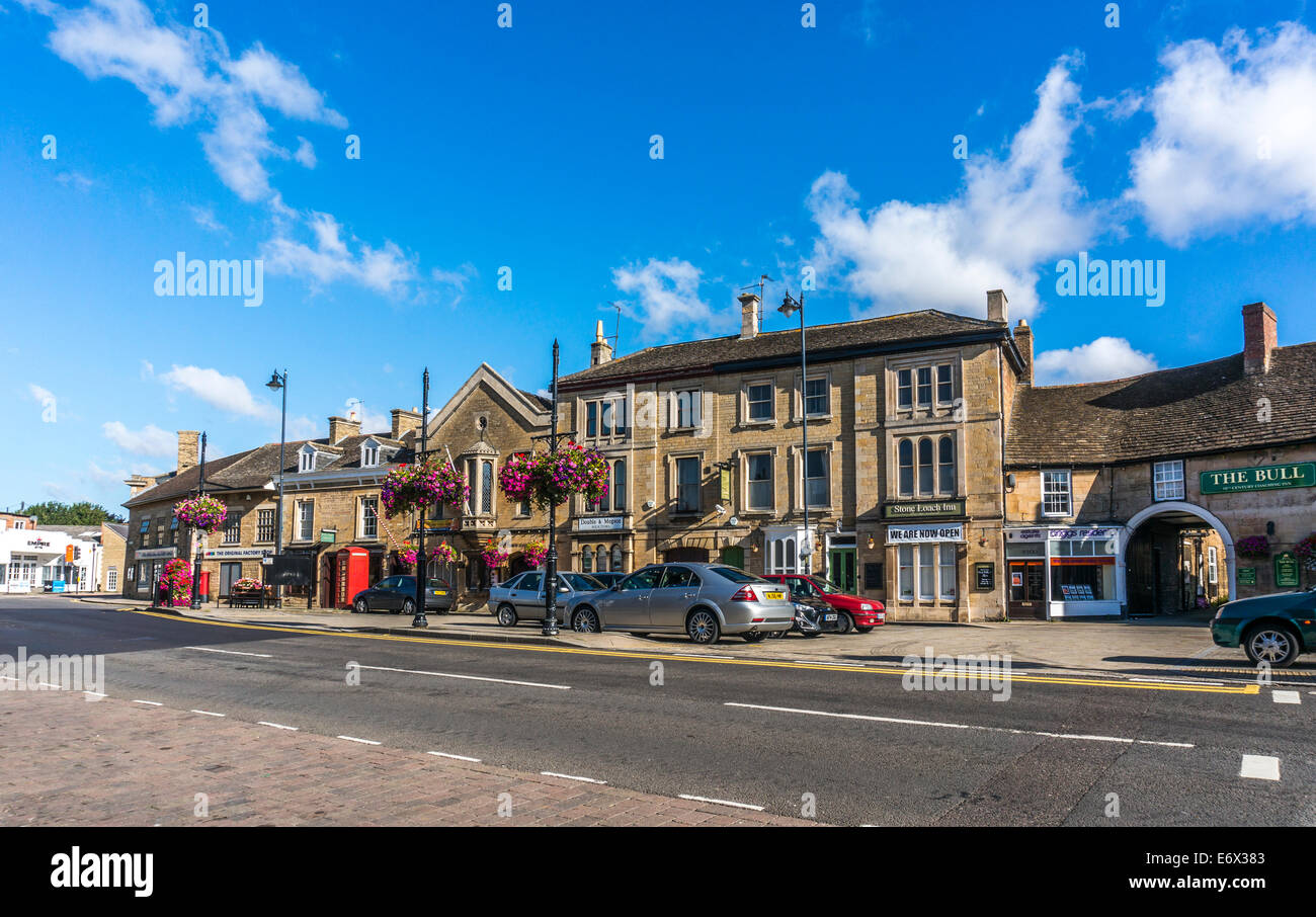 Market Place. Historic (17th century stone buildings) in the market town of Market Deeping, near Peterborough, Cambridgeshire, England, UK. Stock Photo