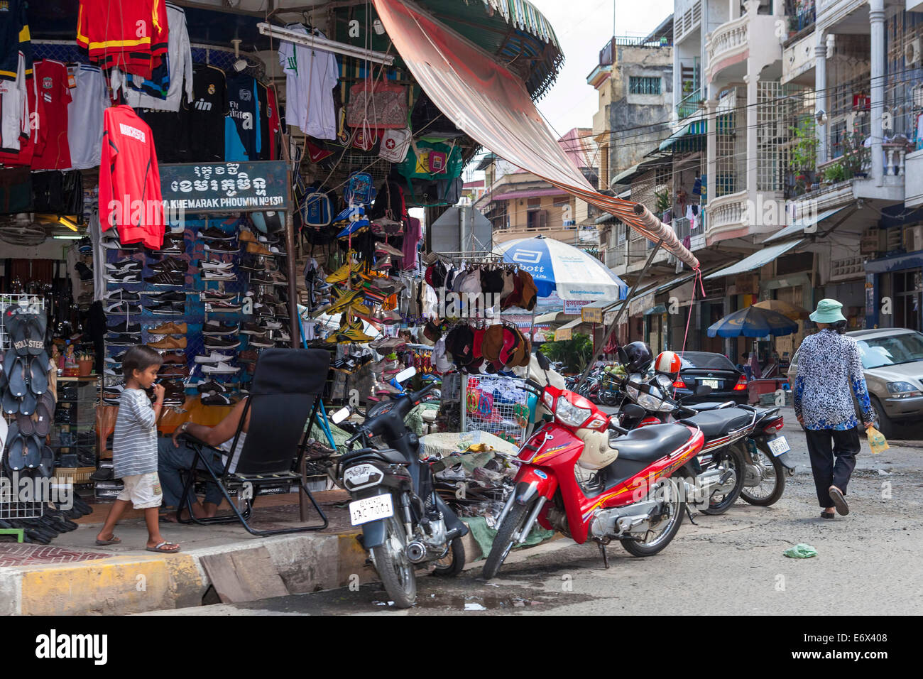 Souvenir shop, central Phnom Penh, Cambodia Stock Photo Alamy