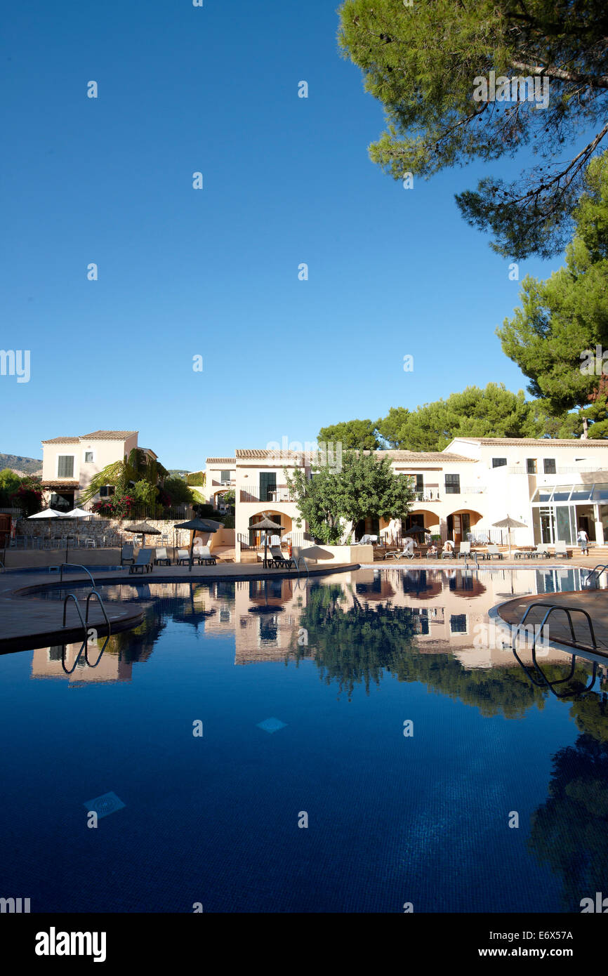 Ducal suites and large hotel pool, Punta Negra H10 Hotel, near Portals Nous, west of Palma, Mallorca, Balearic Islands, Spain Stock Photo