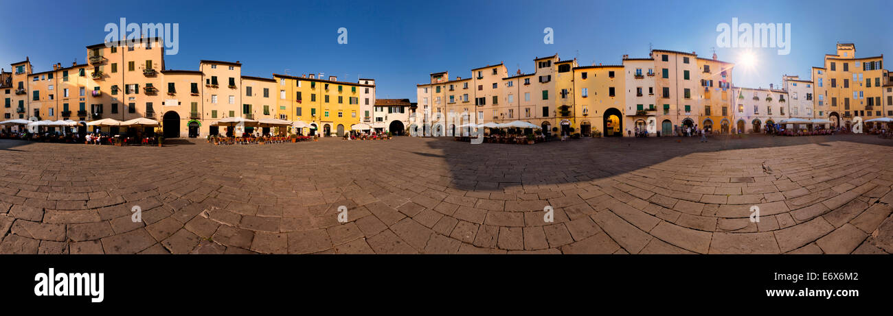 A 360° panorama of the elliptical shaped Piazza dell’Anfiteatro in Lucca on a sunny afternoon, Tuscany, Italy Stock Photo
