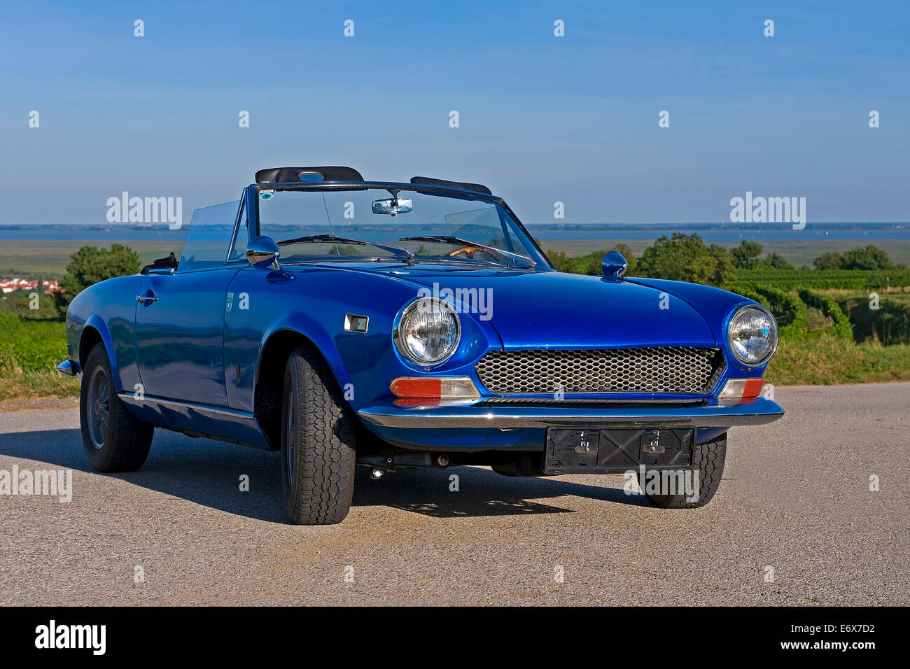 Fiat Spider Hi-Res Stock Photography And Images - Alamy