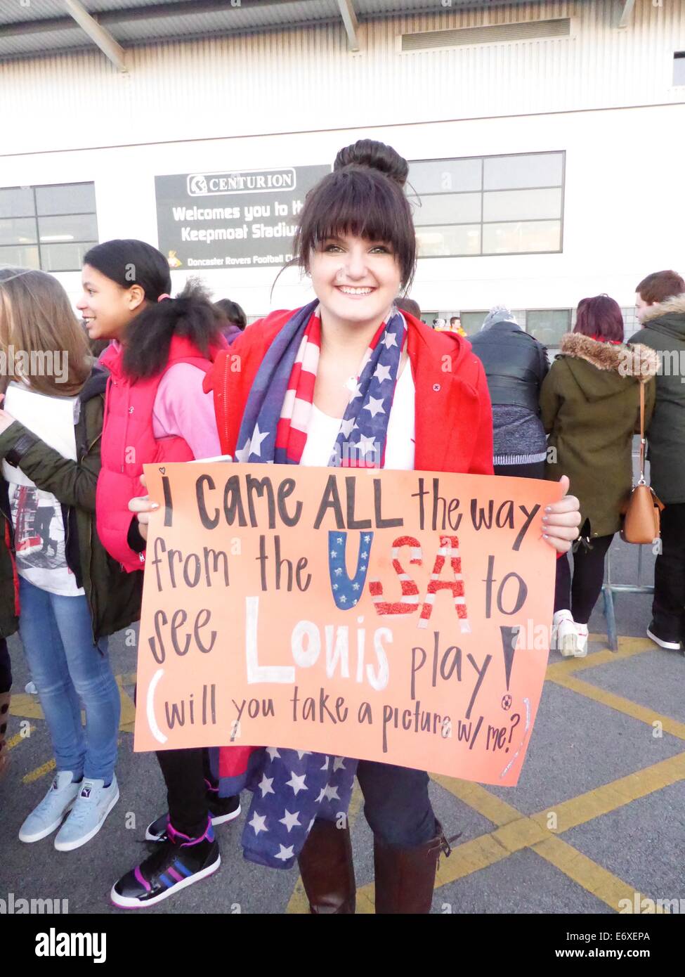 Fans waiting for One Direction's Louis Tomlinson to arrive at the ...