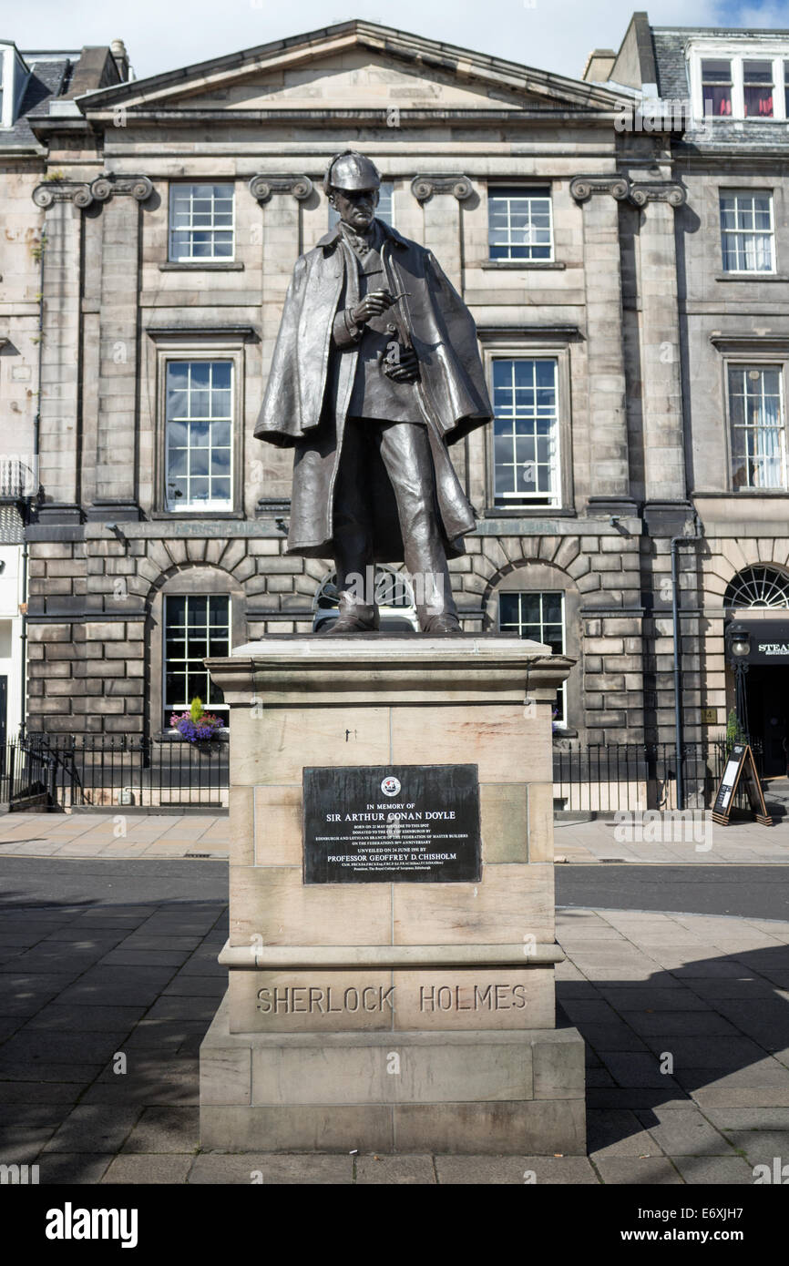 Statue of Sherlock Holmes in memory of Sir Arthur Conan Doyle in Picardy Place, Leith Walk, Edinburgh Stock Photo