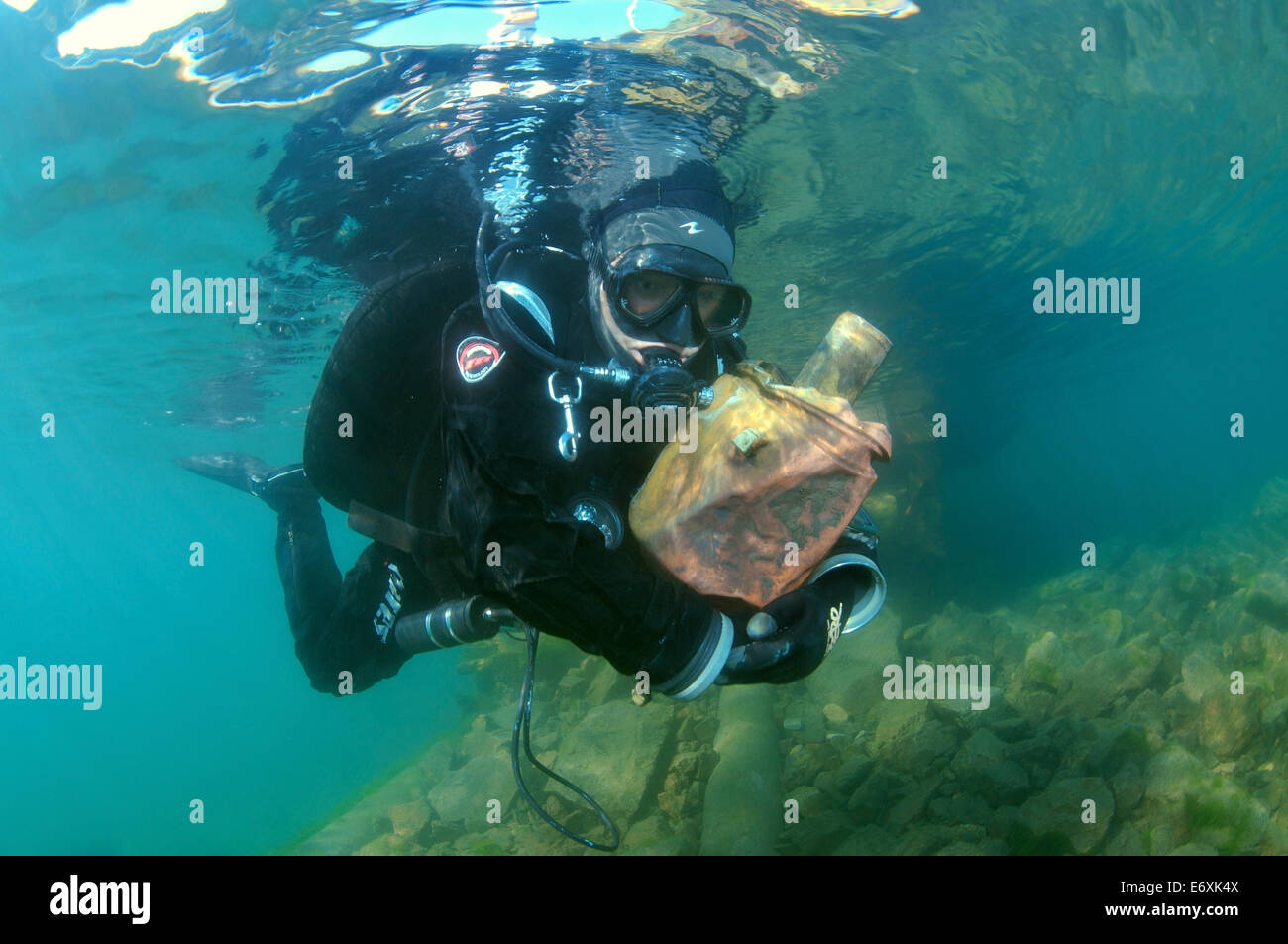Old Deep Sea Diver Suit High Resolution Stock Photography and Images ...