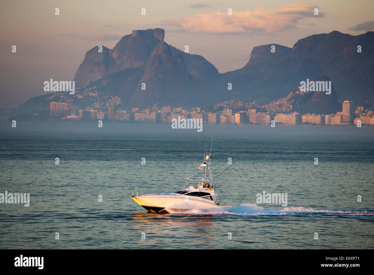 Brazil coastline boat hi-res stock photography and images - Alamy