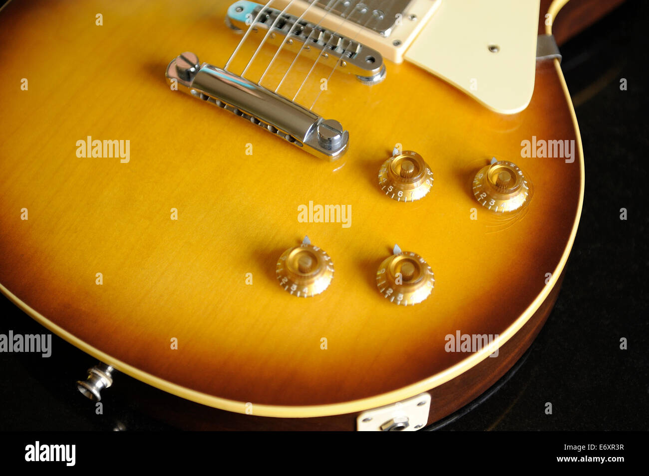 Electric guitar pickup, volume and tone controls Stock Photo Alamy