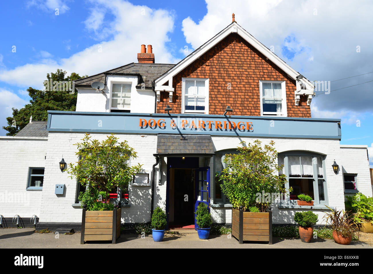 Dog and partridge pub hires stock photography and images Alamy