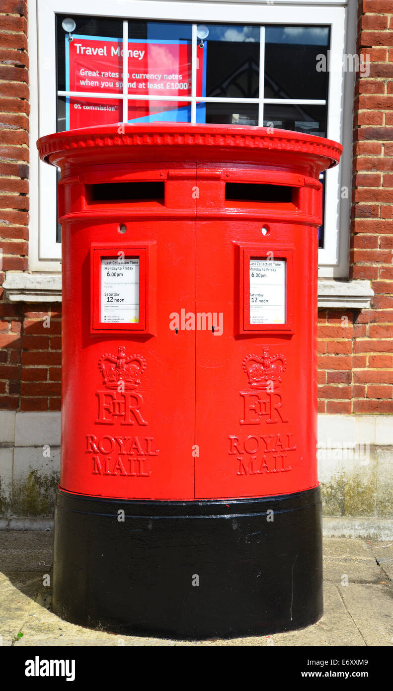 Royal Mail Type E Pillar Box, Sunninghill Post Office, King's Road 