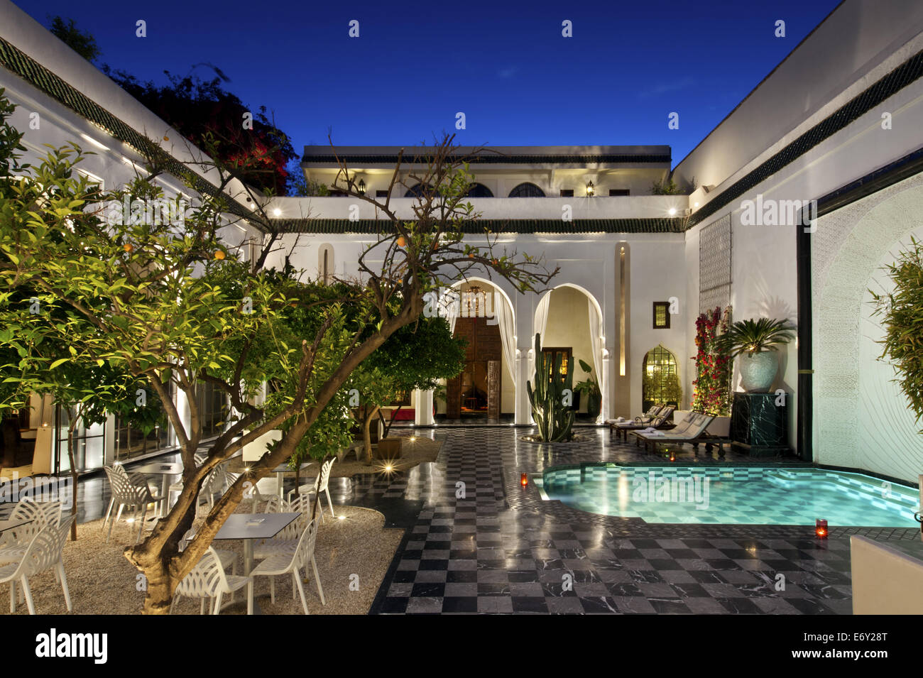 Courtyard and dipping pool, Riad Lotus Privilege, Marrakech, Morocco Stock Photo