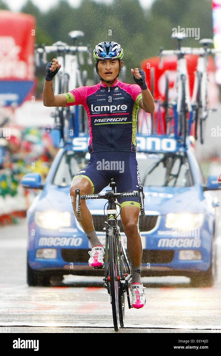 31.08.2014. Carboneras de Guadazaon to Valdelinares, Spain. Vuelta a Espana Cycling Tour. Colombian cyclist Winner Anacona celebrates after finishing the ninth stage of Spain Tour in Valdelinares Stock Photo