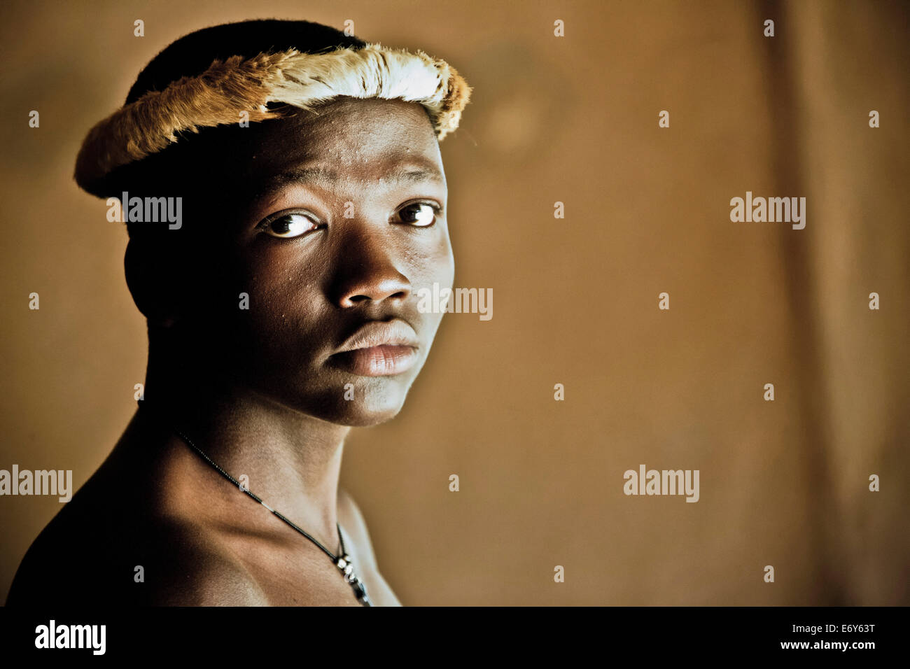 South Africa Zulu man portrait tribe in front of hut Stock Photo - Alamy