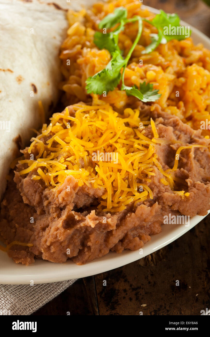 Refried beans hires stock photography and images Alamy