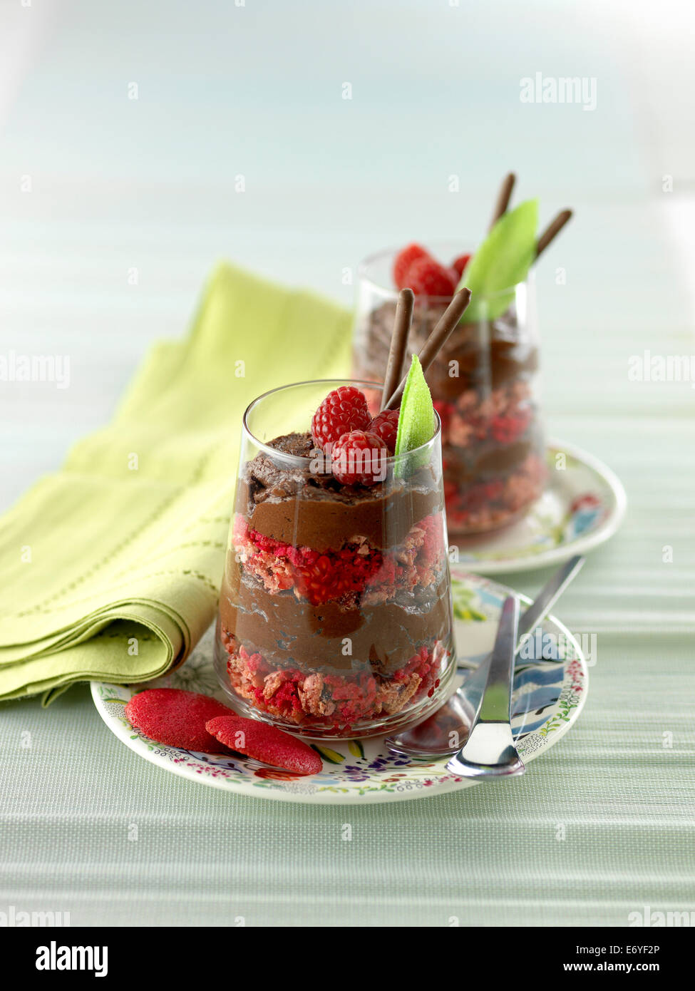 Chocolate mousse with raspberry macaroons Stock Photo - Alamy Chocolate mousse with raspberry macaroons Stock Photo - Alamy
