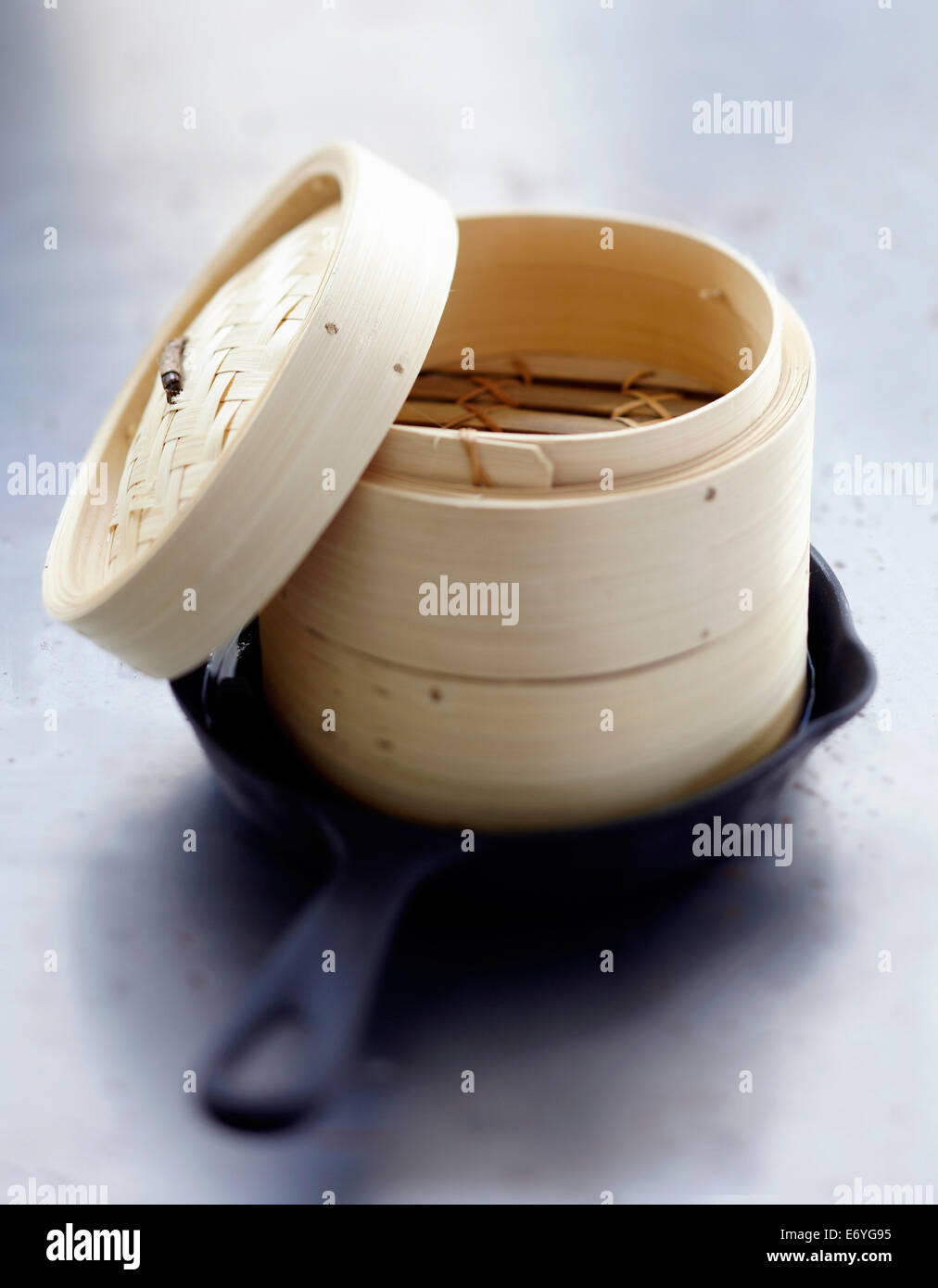 Bamboo steamcooking baskets Stock Photo Alamy