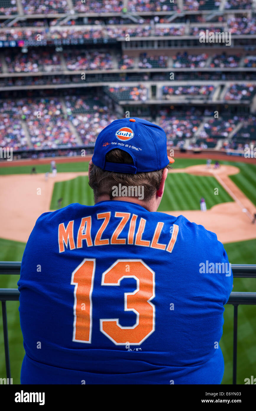New york mets shirt hi-res stock photography and images - Alamy