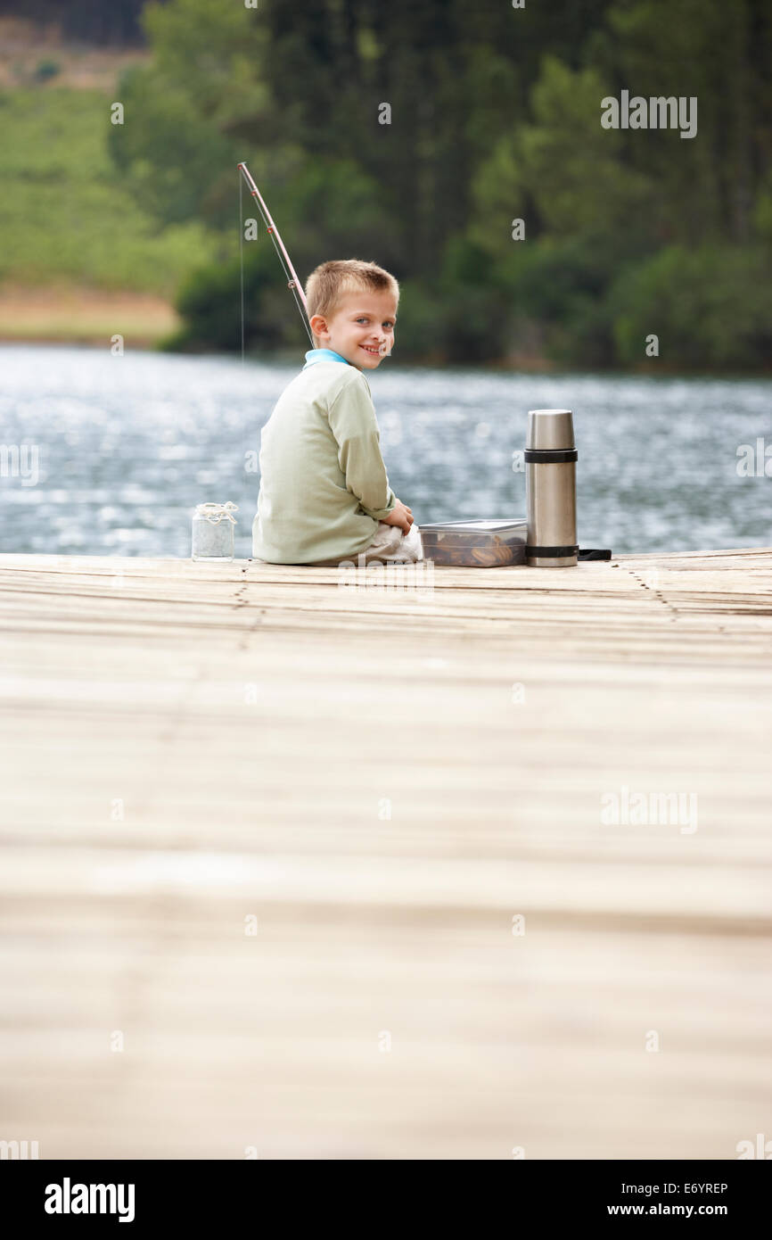 Country boy fishing hi-res stock photography and images - Alamy