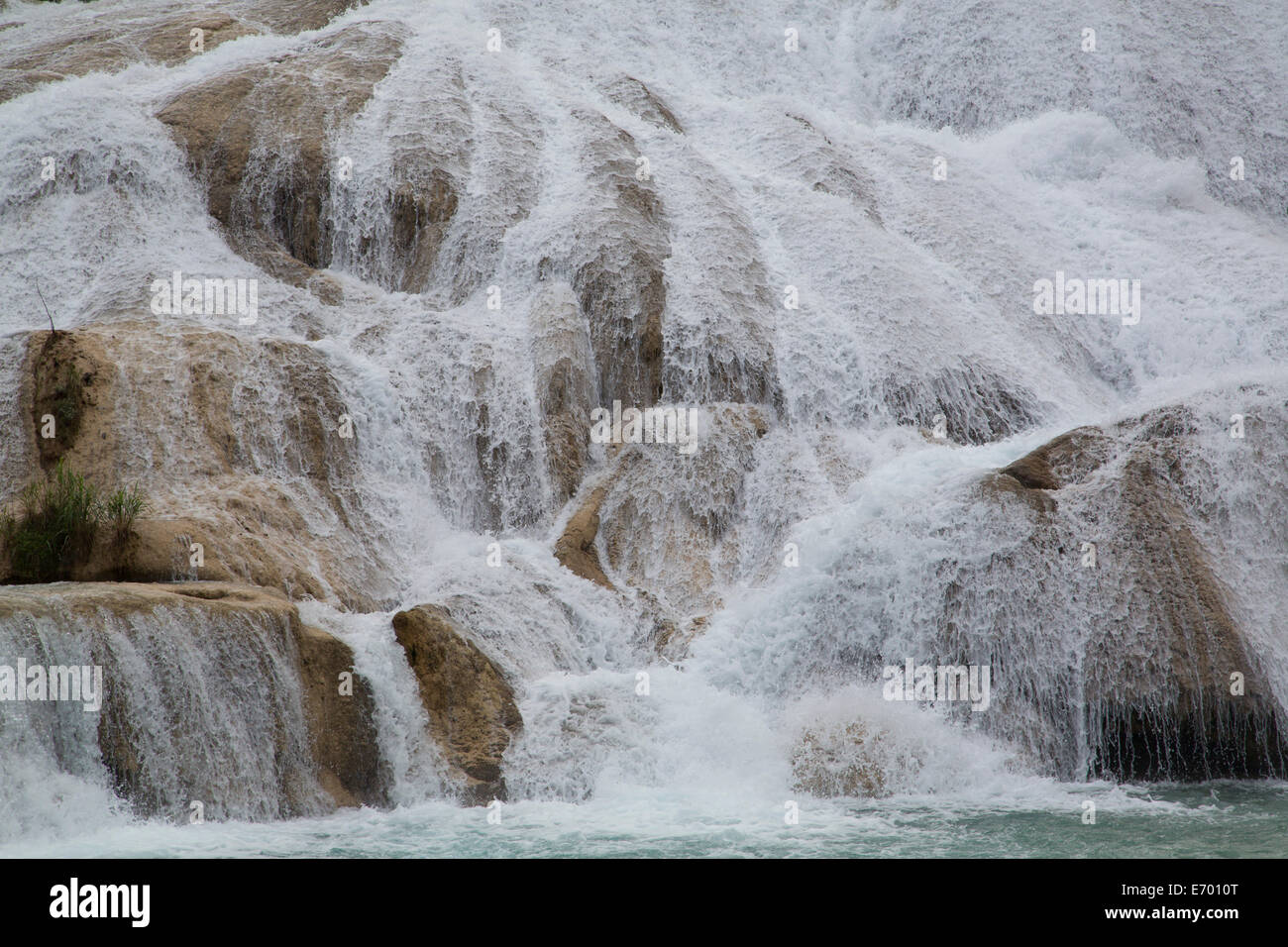 Mexico, Chiapas, near Palenque, Rio Tulija, Parque Nacional de Agua Azul, churning cascades Stock Photo