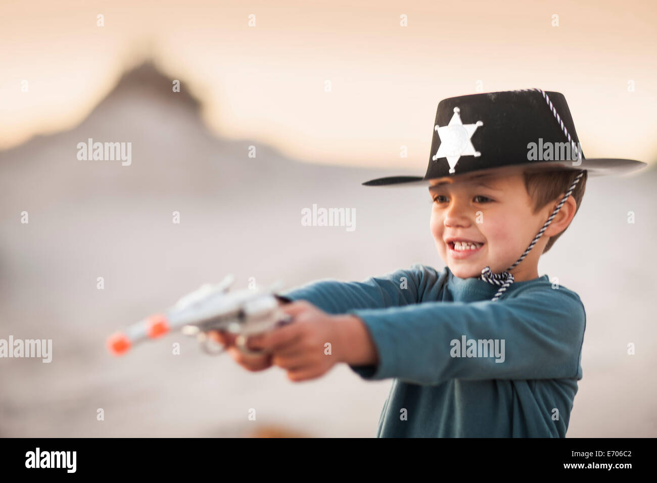 Cowboy toy guns hi-res stock photography and images - Alamy