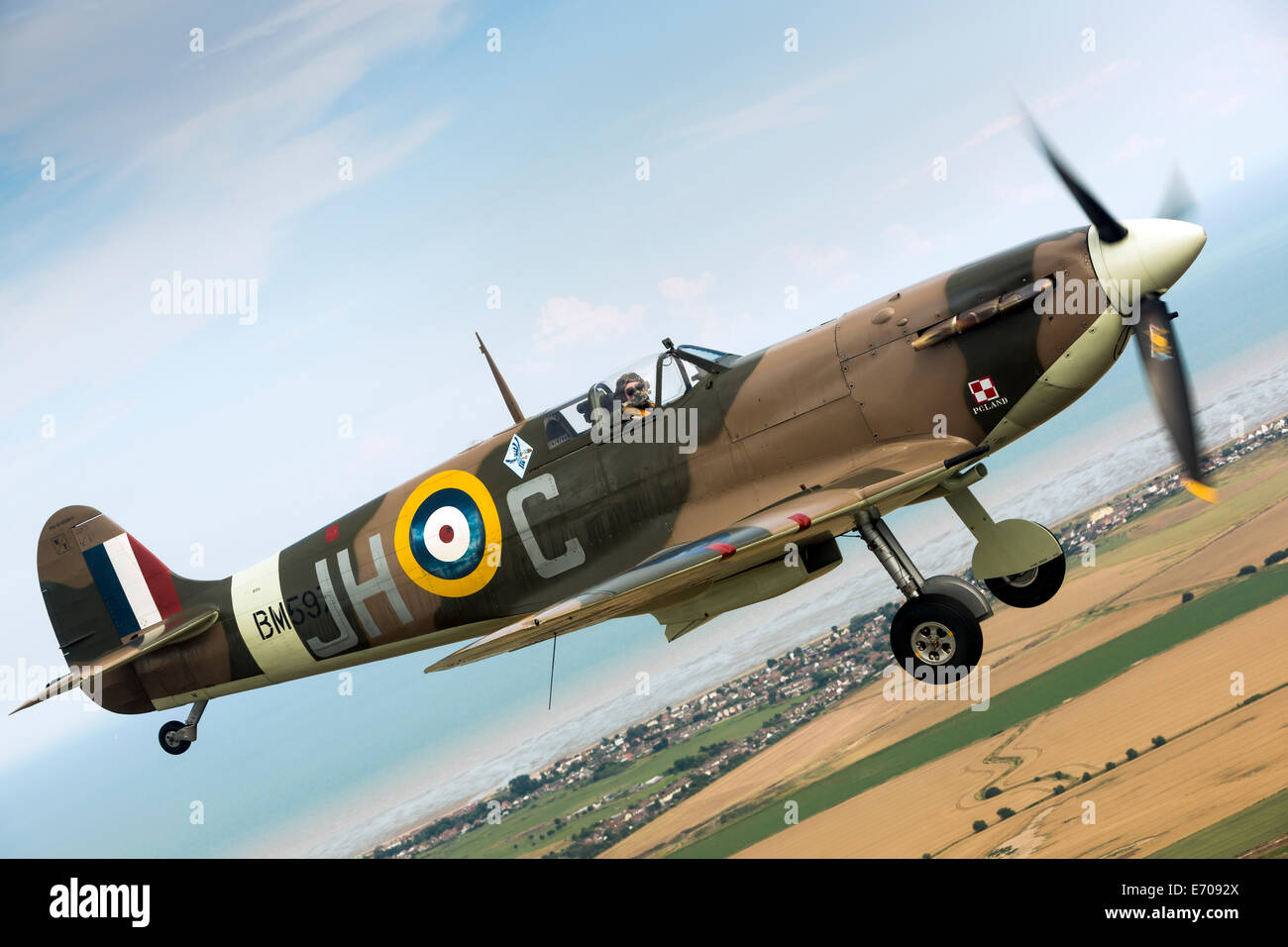 Spitfire mk vb hi-res stock photography and images - Alamy