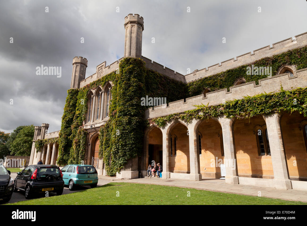 lincoln-courts-hi-res-stock-photography-and-images-alamy