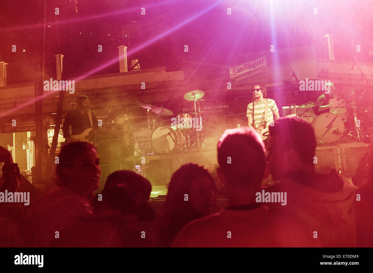 Rock star fans hi-res stock photography and images - Alamy