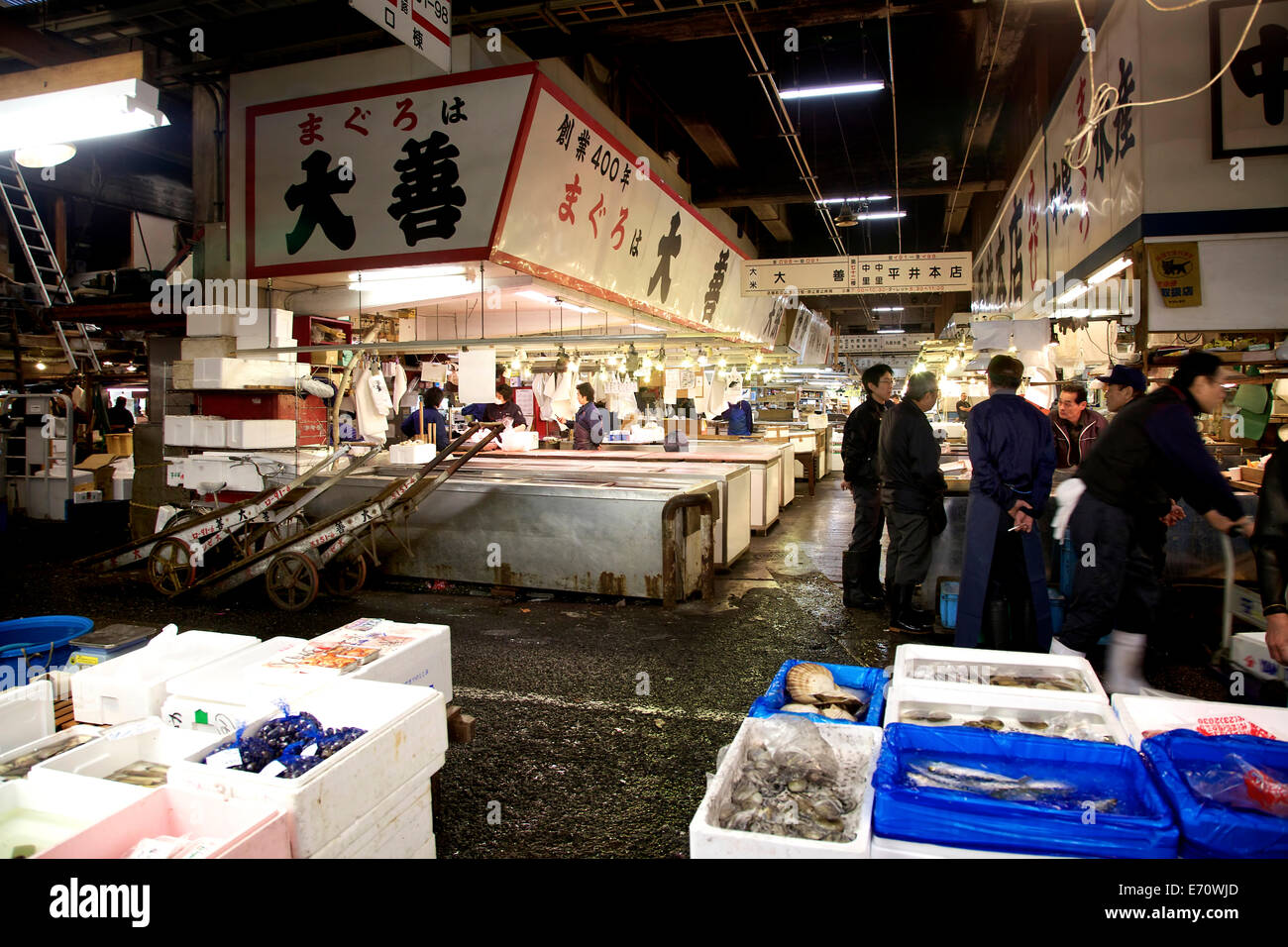 Tsukiji fish market, Tokyo, Japan, Asia, the largest wholesale seafood market in the world. View