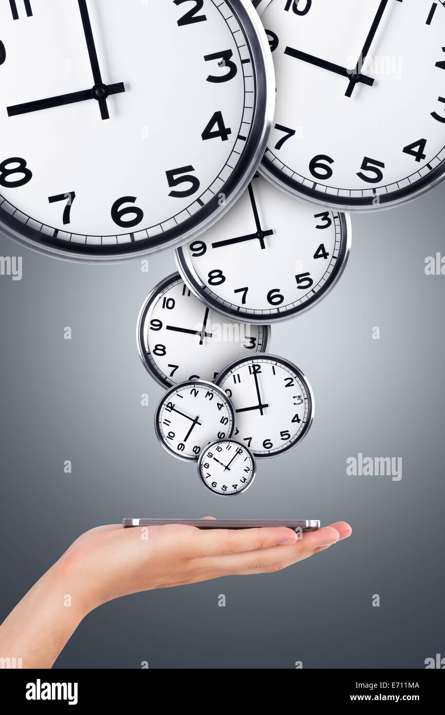 Hand holding clock graphic hires stock photography and images Alamy