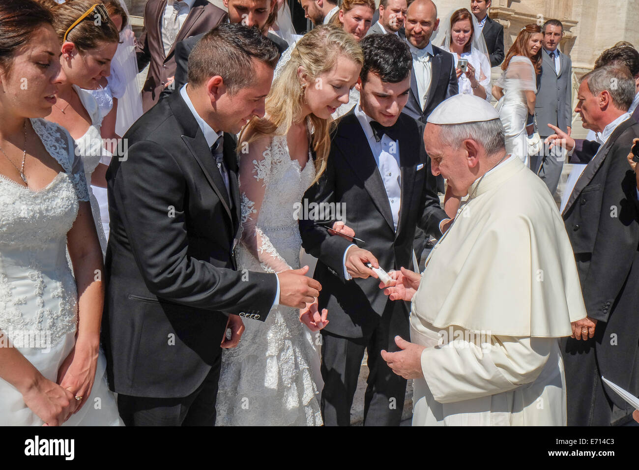 St. Peter's Square, Vatican. 3rd Sep, 2014. Pope Francis uses some ...