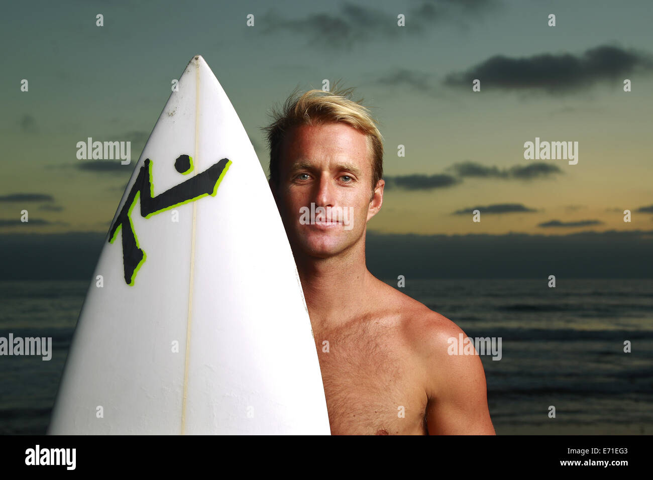 30 of the Best Surfers Ever - Surfd