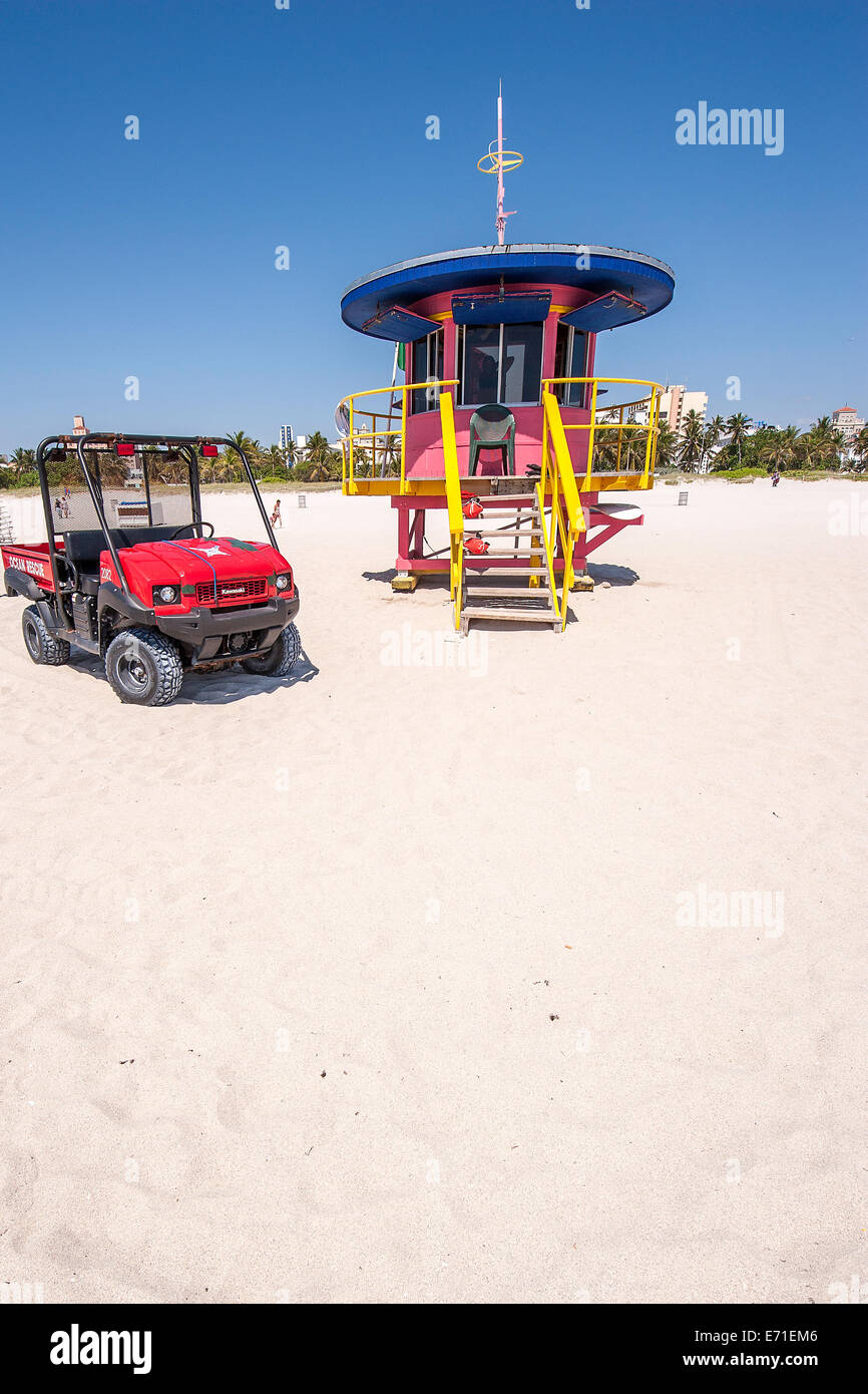 Blue rescue tower hi-res stock photography and images - Alamy