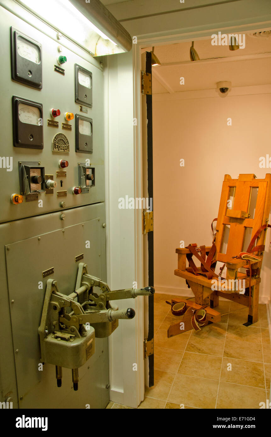 USA, Kentucky, Eddyville, Lake Barkley, view of an Electric Chair in the  historic Kentucky State Penitentiary Stock Photo - Alamy