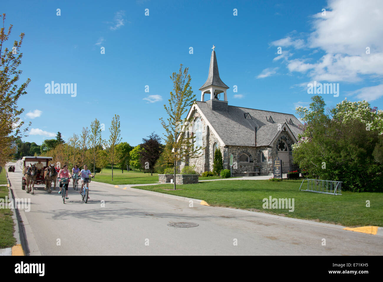 USA, Michigan, Mackinac Island. Cadotte Ave., historic Little Stone Church. (Large format sizes available) Stock Photo