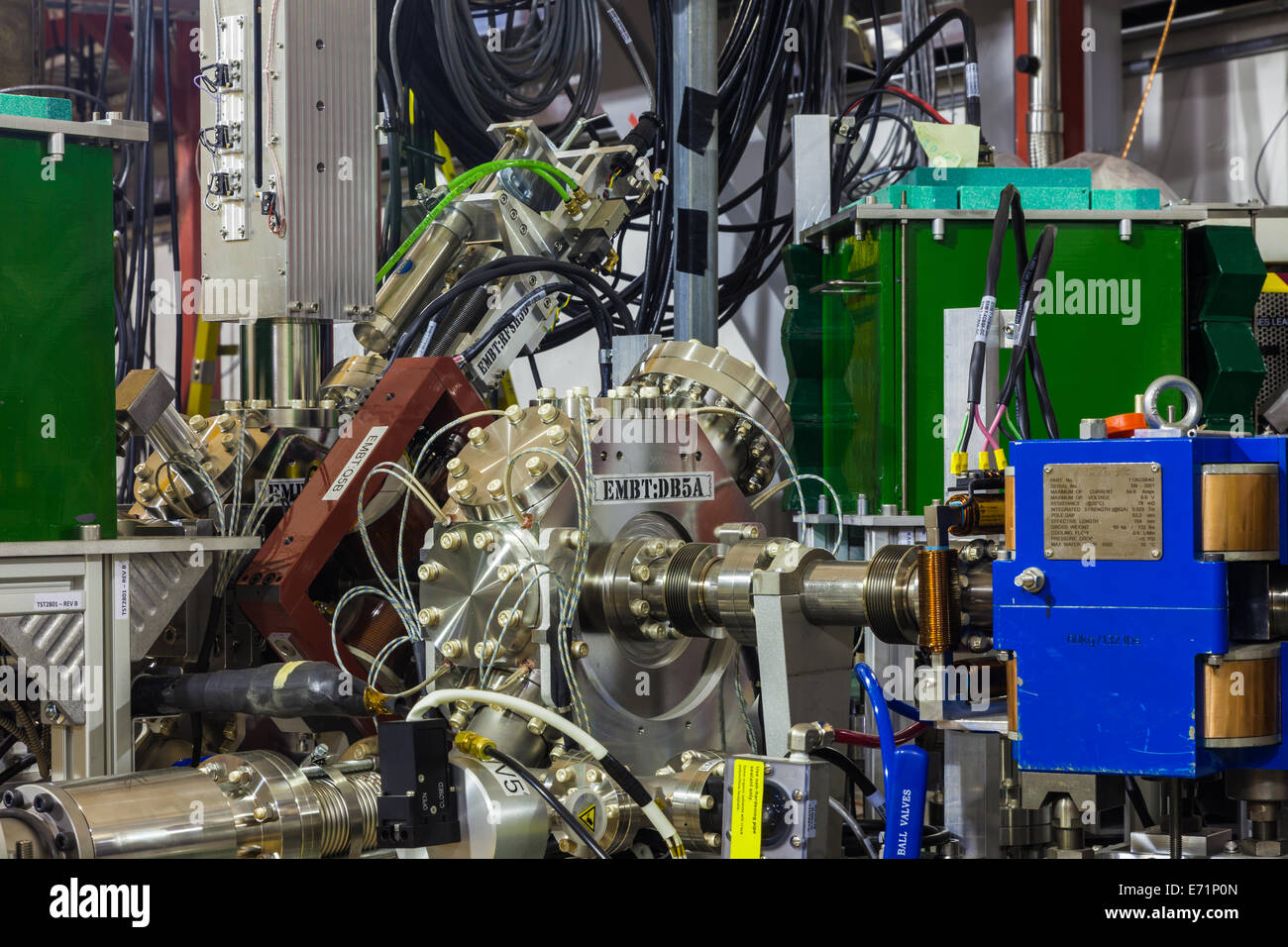 Linear accelerator hi-res stock photography and images - Alamy