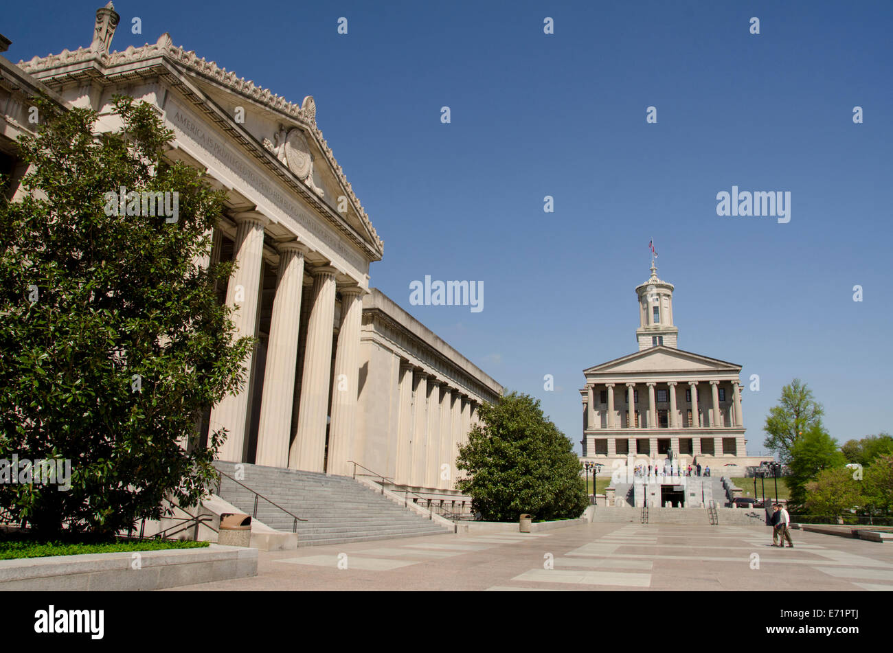 USA, Tennessee, Nashville, Legislative Plaza. War Memorial building and