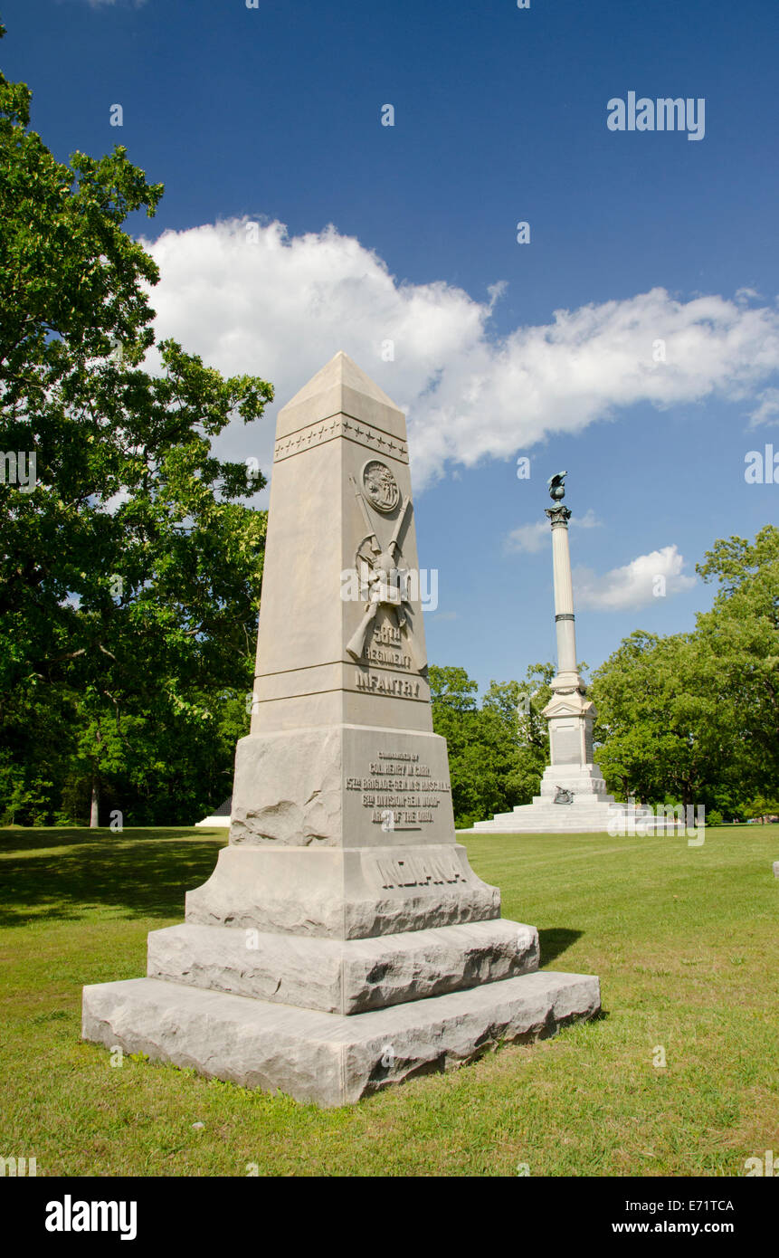 USA, Tennessee, Shiloh National Military Park. Indiana Memorial with the Iowa Memorial in the distance. Stock Photo