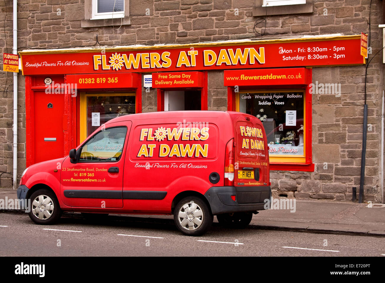 Strathmartine road hires stock photography and images Alamy