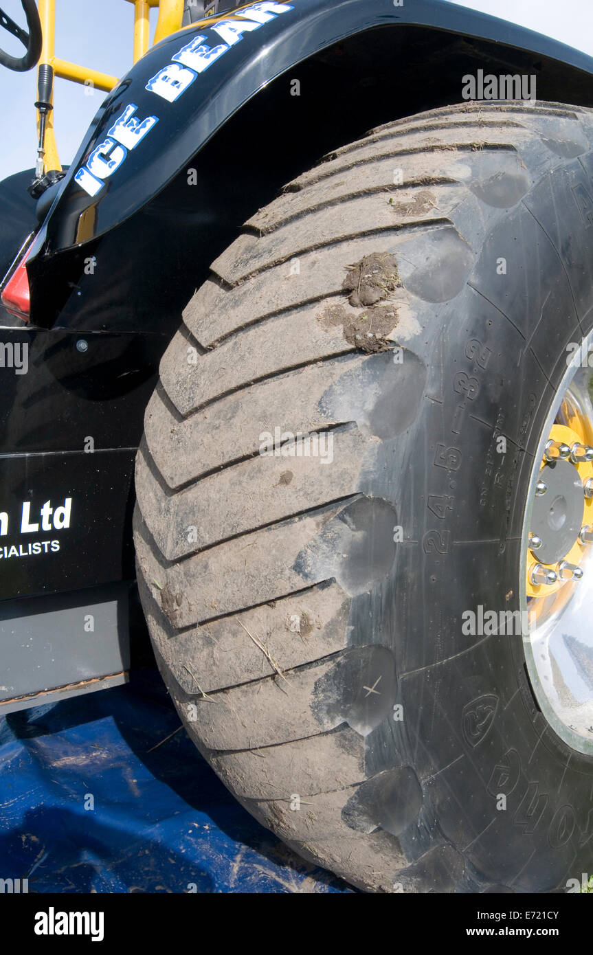 Wheels Pulling High Resolution Stock Photography and Images Alamy