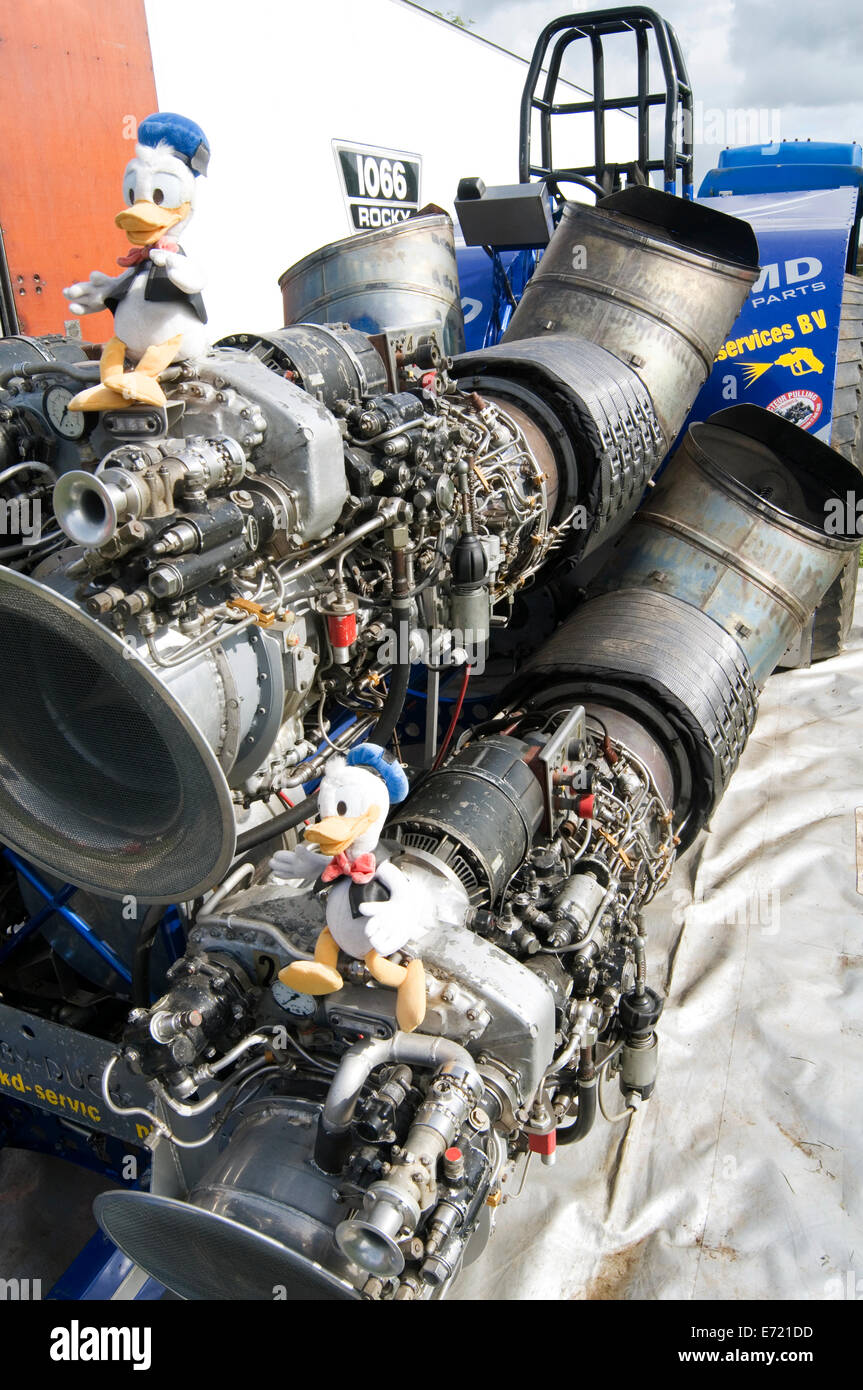 tractor pulling puller with 4 jest engines pullers four internal