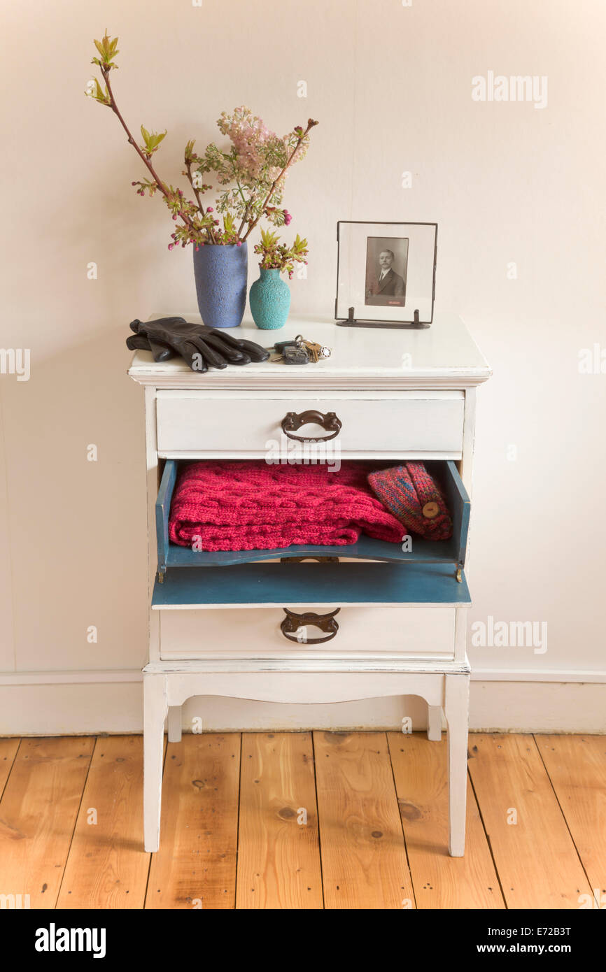 Wooden sheet music painted white front view Stock Photo Alamy